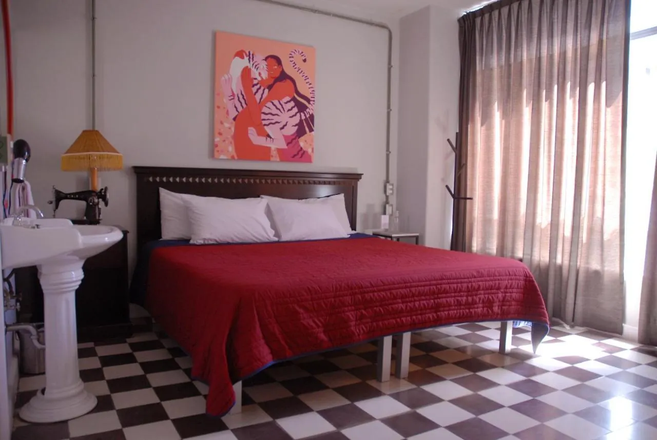 Vl Hotel Boutique Consulado Chapu גואדלחארה